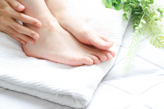 平塚市　巻き爪　足