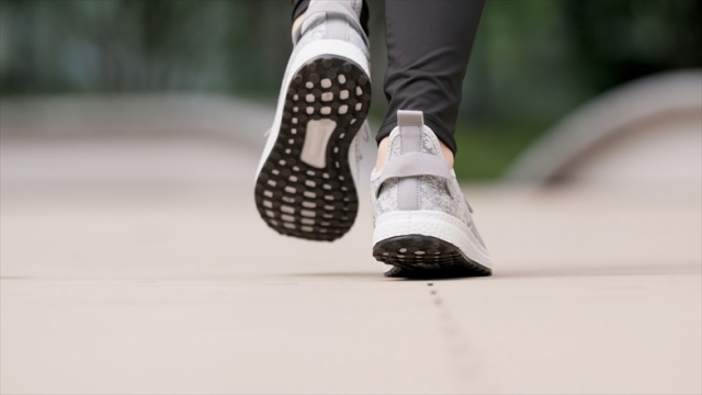 平塚市　巻き爪　足