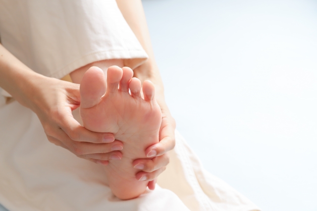 海老名市　巻き爪　足