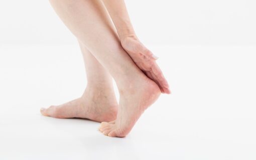 平塚市　巻き爪　足