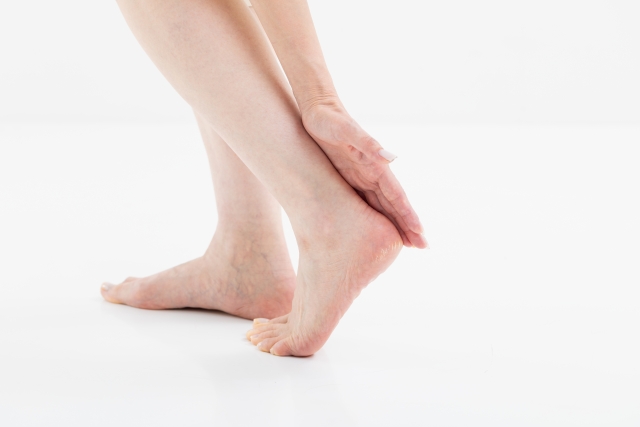 平塚市　巻き爪　足