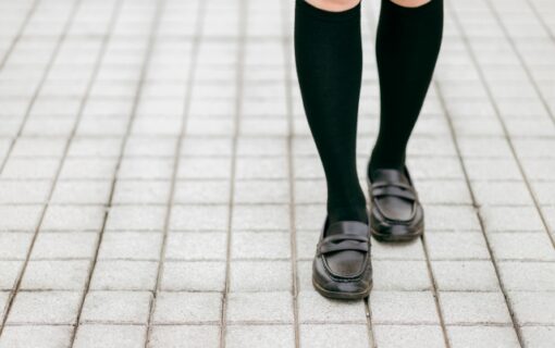 平塚市　巻き爪　ローファー
