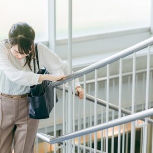 大船　巻き爪　階段