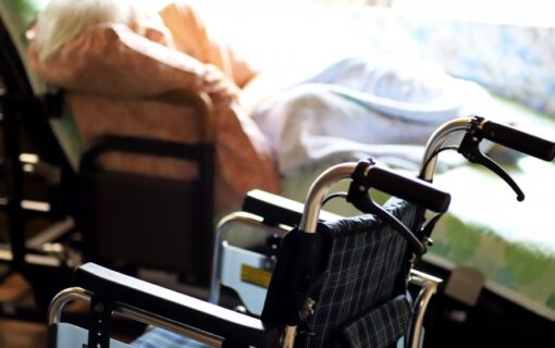 大船　巻き爪　高齢者